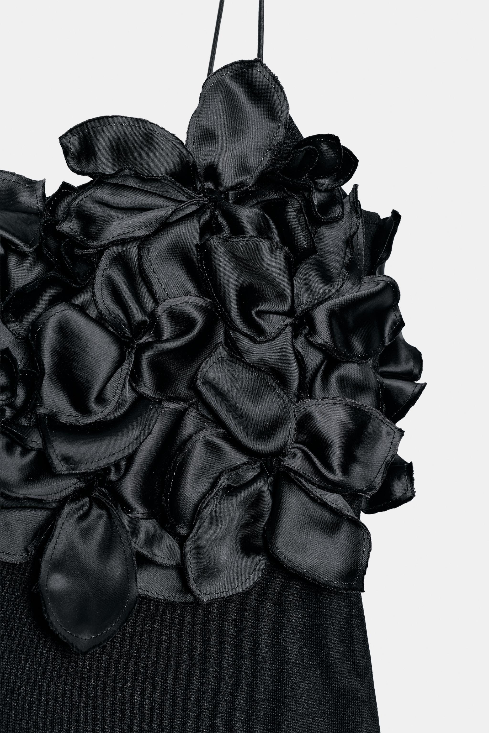 ROBE EN MAILLE À FLEURS ET BIMATIÈRE